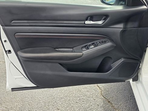 Used 2022 Nissan Altima 2.5 SR image 18