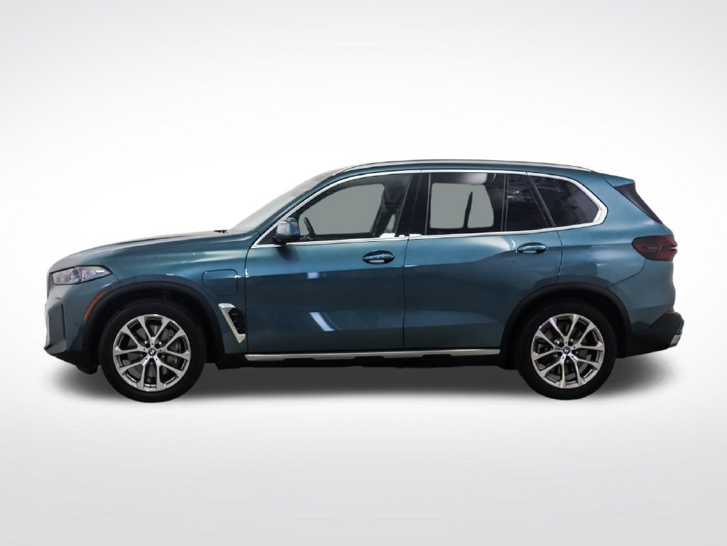 Certified 2025 BMW X5 xDrive50e AWD/4WD image 2