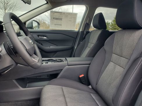 New 2026 Nissan Rogue SV image 10