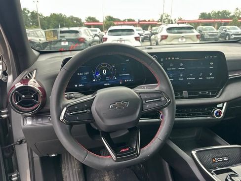 Used 2025 Chevrolet Equinox RS w/ Convenience Package III FWD image 12
