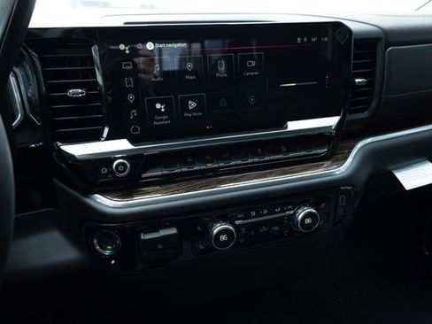 New 2026 GMC Sierra 1500 SLE image 16