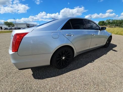 Used 2018 Cadillac CTS Luxury RWD image 3