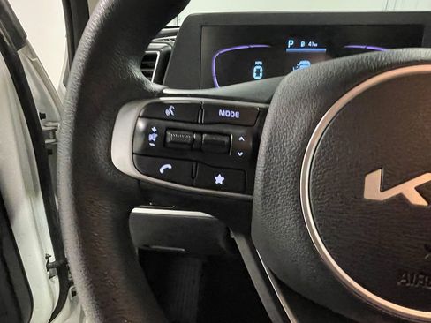 Used 2023 Kia Sportage LX image 32