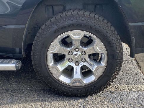 Used 2019 RAM 1500 Big Horn AWD/4WD image 9
