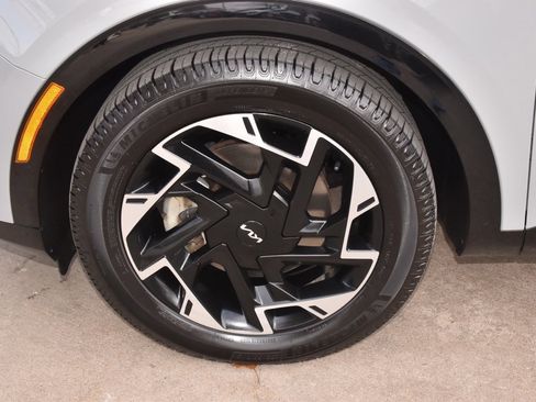 Used 2024 Kia Sportage SX image 38