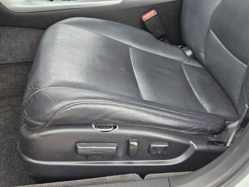 Used 2015 Acura TLX w/ Technology Package FWD image 22