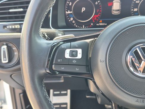 Used 2019 Volkswagen Golf R 4-Door AWD/4WD image 19