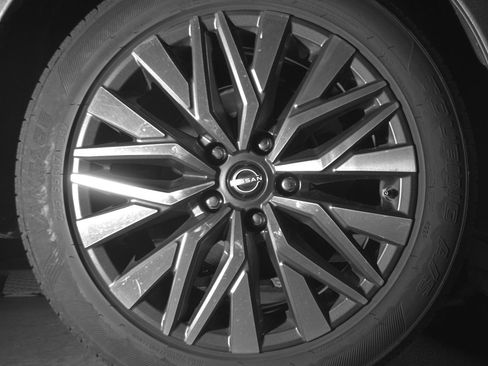 Used 2025 Nissan Altima 2.5 SV image 15