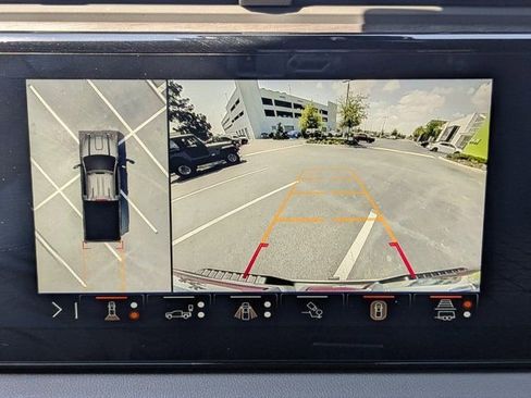 Used 2024 GMC Sierra 2500 AT4 w/ AT4 Premium Plus Package image 22