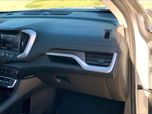 Certified 2023 GMC Terrain SLE image 16