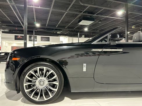 Used 2019 Rolls-Royce Dawn image 60
