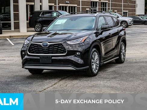 Used 2021 Toyota Highlander Platinum image 4