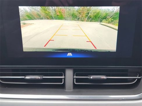 Certified 2024 Chevrolet Trax LT w/ Sunroof Package image 19