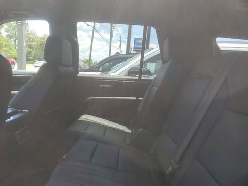Used 2025 Chevrolet Tahoe LT AWD/4WD image 12