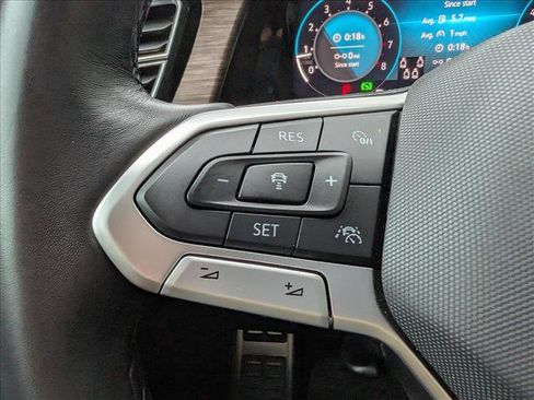 Used 2025 Volkswagen Atlas SEL Premium R-Line AWD/4WD image 38