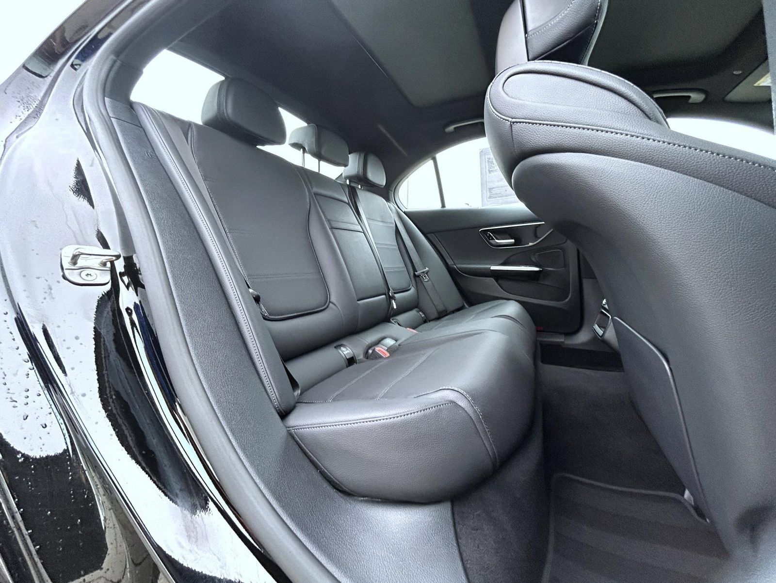 Used 2024 Mercedes-Benz C 300 Sedan image 18