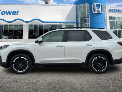 New 2026 Honda Pilot Touring image 7