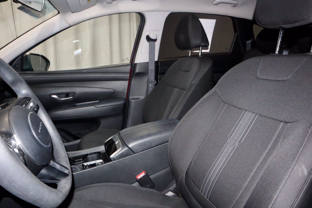 Used 2025 Hyundai Tucson SEL AWD/4WD image 24