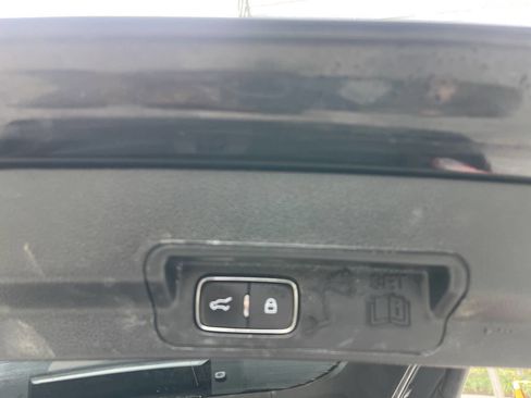 Used 2020 Ford Explorer XLT w/ Equipment Group 202A image 16