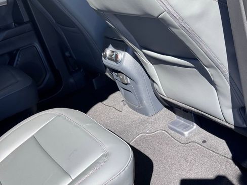 New 2026 Ford Explorer Active w/ Active Comfort Package image 20