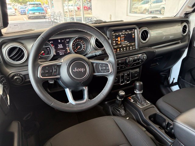 Used 2023 Jeep Wrangler Unlimited Sahara AWD/4WD image 29