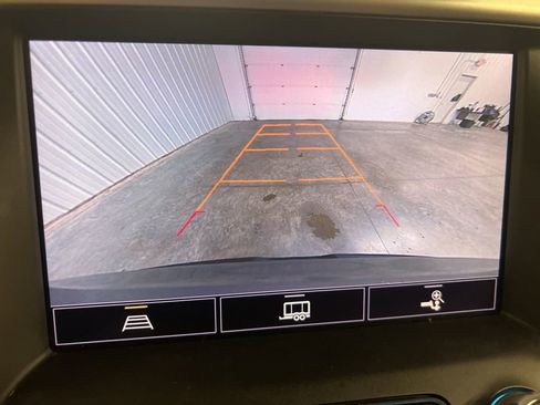 Certified 2023 GMC Acadia SLE w/ Driver Convenience Package image 17