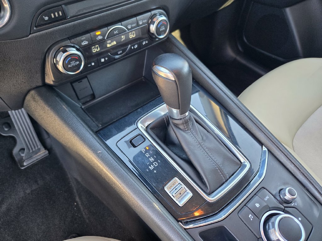 Used 2017 MAZDA CX-5 Touring FWD image 17