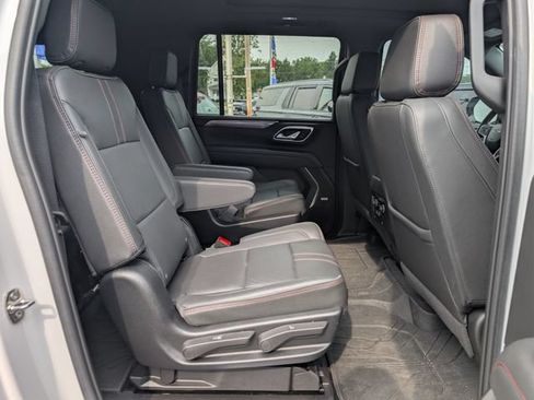 Used 2024 Chevrolet Suburban RST w/ Luxury Package AWD/4WD image 17