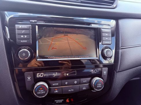 Used 2020 Nissan Rogue SV image 24