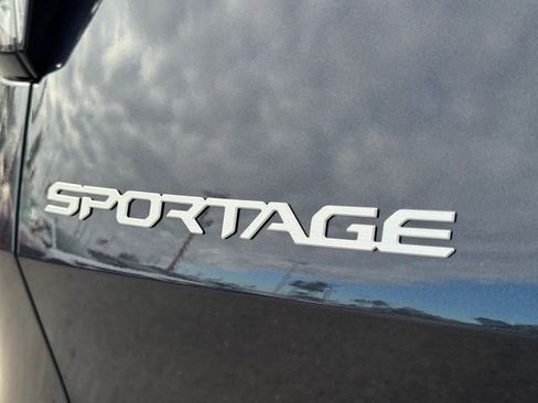 New 2026 Kia Sportage EX w/ EX Panorama Roof Package FWD image 9