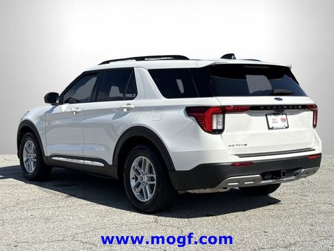 Certified 2025 Ford Explorer Active w/ Active Comfort Package image 24