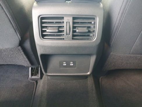 Used 2024 Nissan Rogue SV image 12