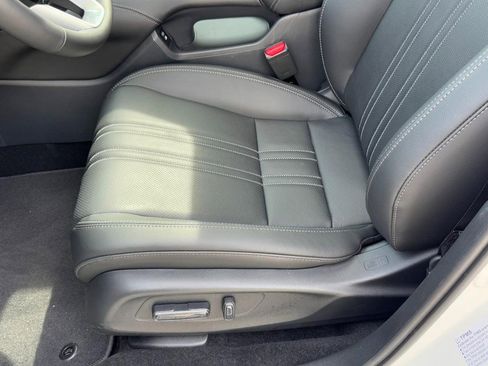 Used 2026 Honda HR-V EX-L image 26