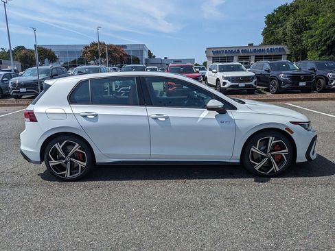 New 2025 Volkswagen GTI SE image 3