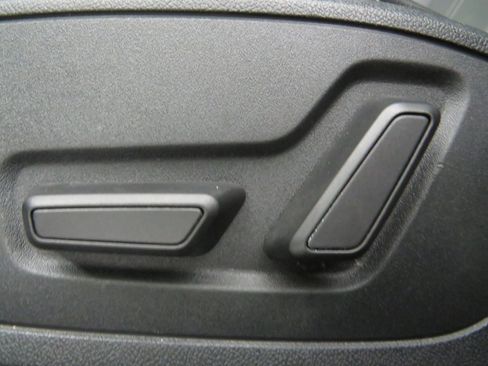 Used 2024 Audi A3 2.0T Premium image 36