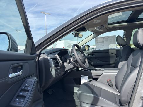 New 2026 Nissan Rogue SV w/ SV Premium Package image 11