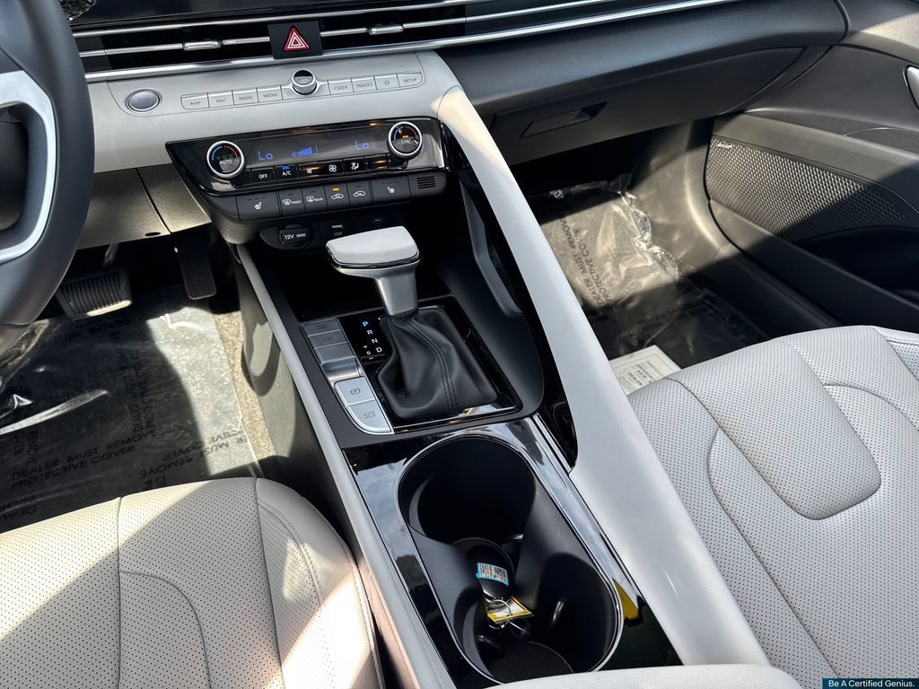 Certified 2026 Hyundai Elantra Limited FWD image 30