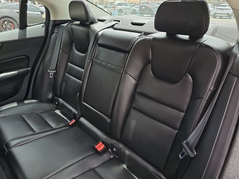 Used 2024 Volvo S60 B5 Core AWD/4WD image 13