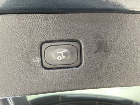 Used 2024 Ford Edge SEL w/ Convenience Package image 11