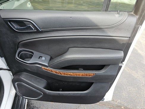 Used 2020 Chevrolet Suburban Premier image 17