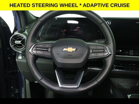 Used 2025 Chevrolet Equinox LT FWD image 4