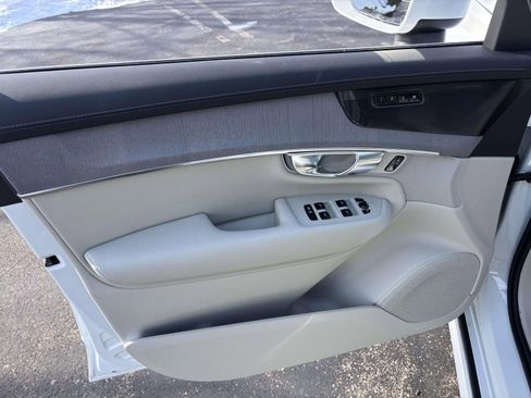 New 2026 Volvo XC90 T8 Ultra w/ Protection Package Premier AWD/4WD image 11