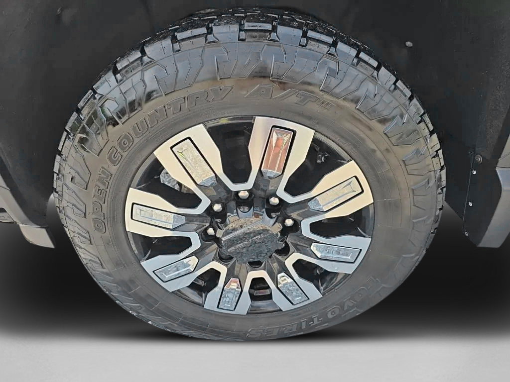 Used 2024 GMC Sierra 3500 Denali w/ Denali Reserve Package AWD/4WD image 10