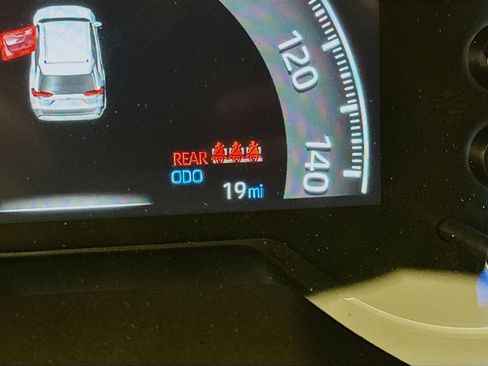 Used 2025 Toyota RAV4 LE AWD/4WD image 19