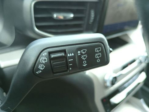 Used 2023 Ford Explorer XLT w/ Equipment Group 202A AWD/4WD image 25