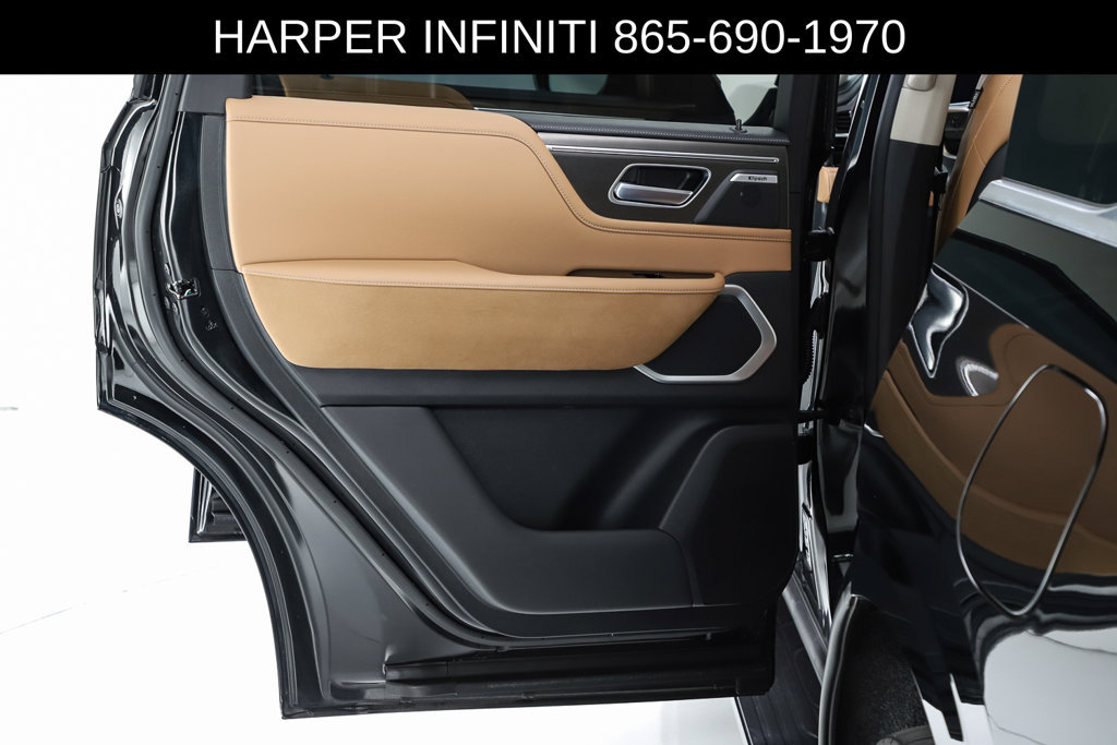 Used 2025 INFINITI QX80 Luxe w/ Exterior Package RWD image 18