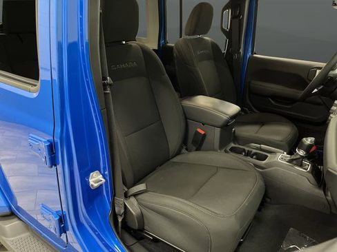 Used 2023 Jeep Wrangler Sahara w/ Safety Group image 30