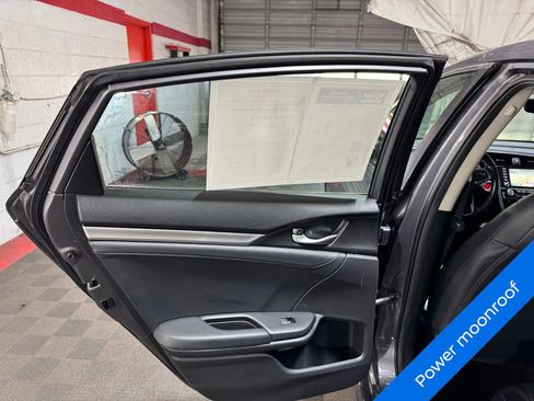 Used 2020 Honda Civic Touring image 10