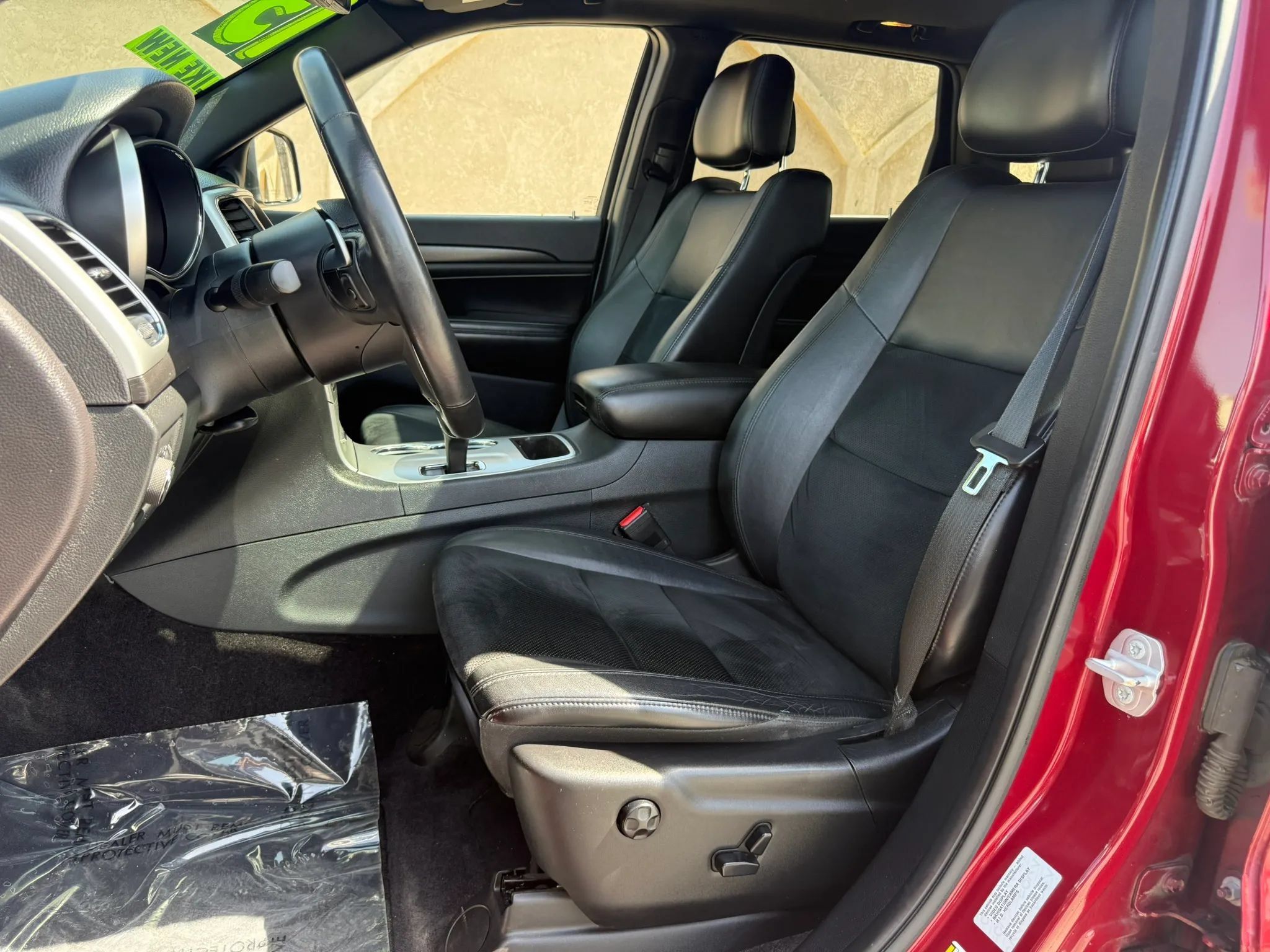 Used 2015 Jeep Grand Cherokee Altitude RWD image 25