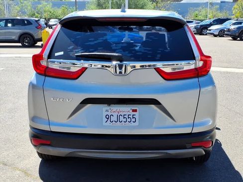 Used 2017 Honda CR-V LX image 5